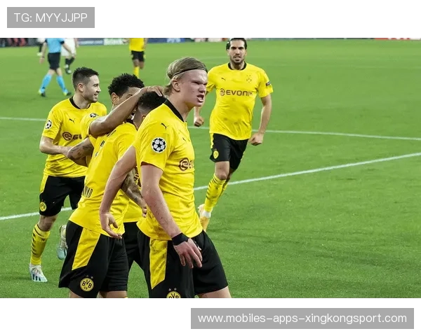 曼联准备引入德甲战斗力拉满的后腰,未来可期! 曼联准备引入德甲战斗力拉满的后腰,未来可期!