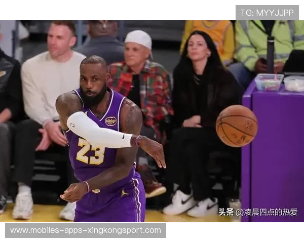 詹姆斯不再传球，洛杉矶湖人选择强攻